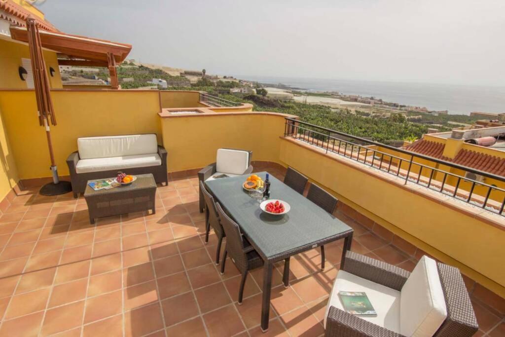 Casa Tres Vistas Luxury Apartment With Stunning Views To The Ocean Puerto de Santiago  Exterior photo