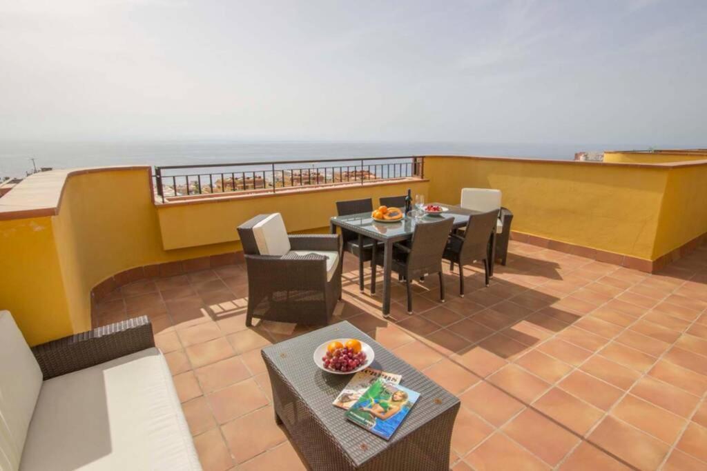 Casa Tres Vistas Luxury Apartment With Stunning Views To The Ocean Puerto de Santiago  Exterior photo